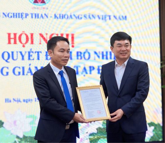 Công bố Quyết định bổ nhiệm Phó Tổng giám đốc TKV Nguyễn Huy Nam